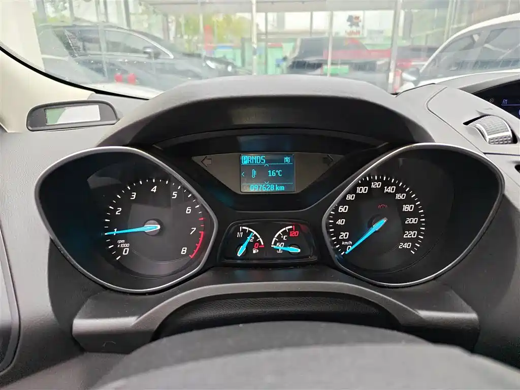 Ford Kuga 2015 — фото 7