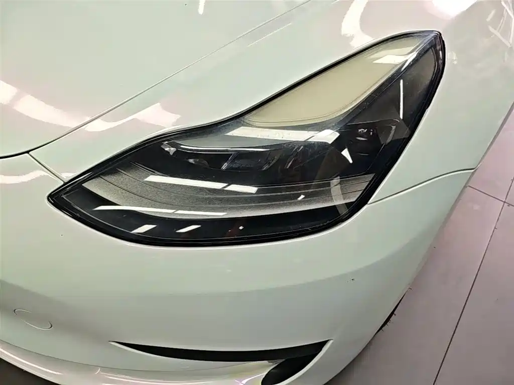 Tesla Model 3 2022 — фото 24