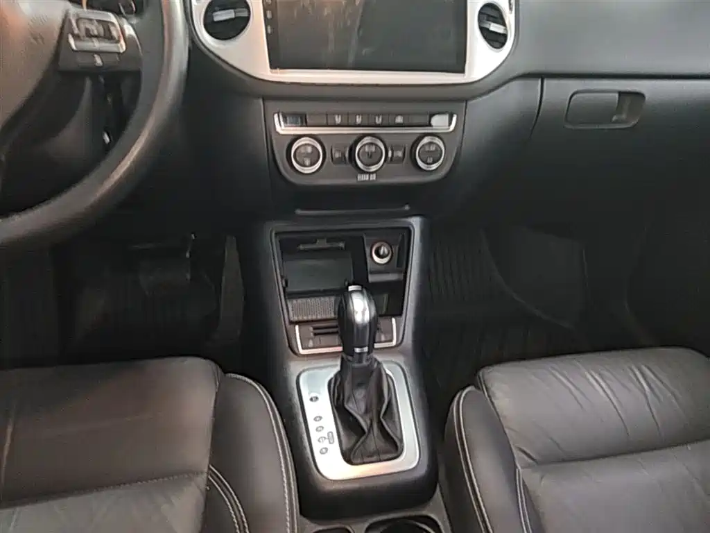 Volkswagen Tiguan 2017 — фото 13