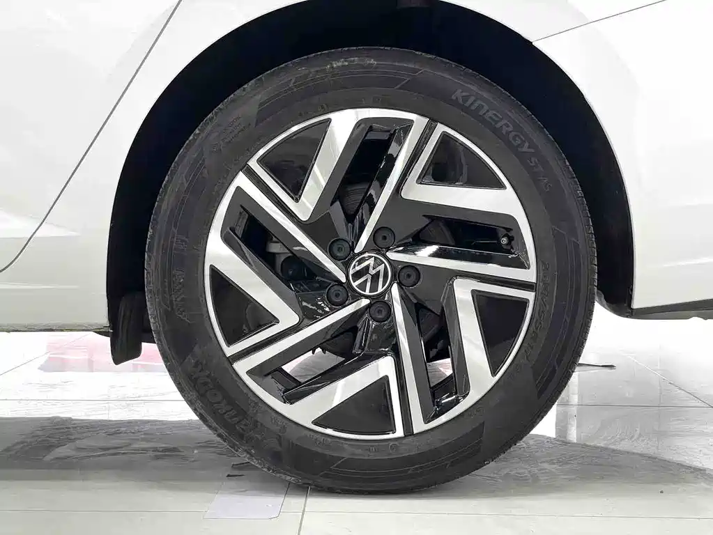 Volkswagen Sagitar 2023 — фото 16