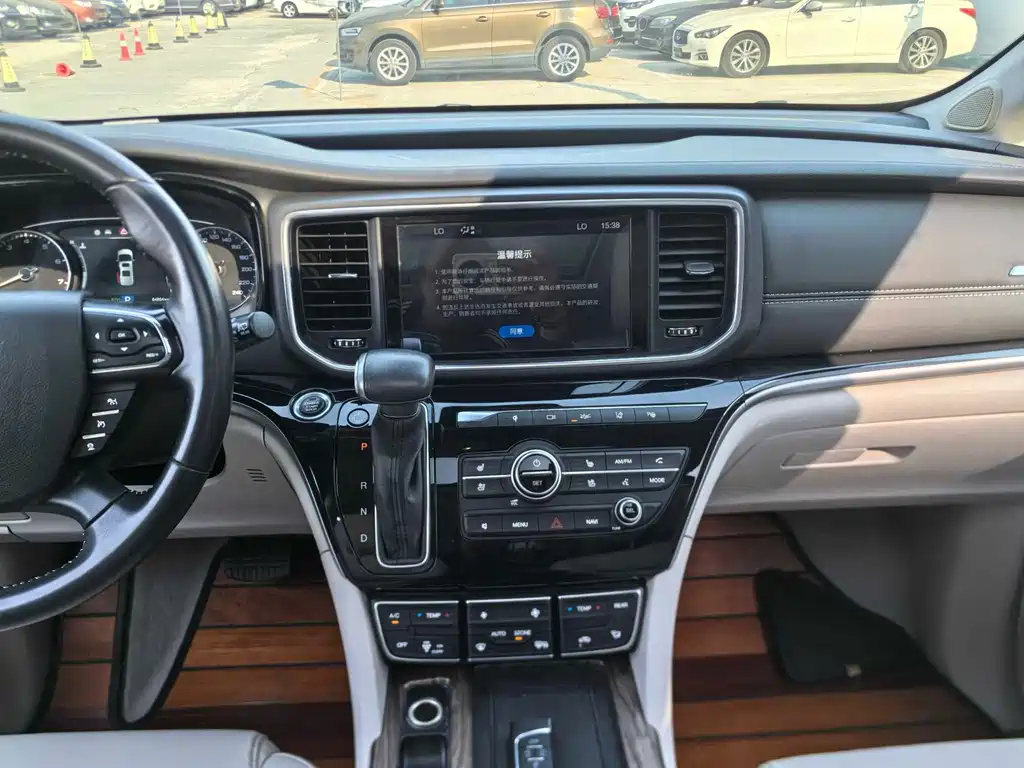 GAC Motor Trumpchi M8 2019 — фото 12