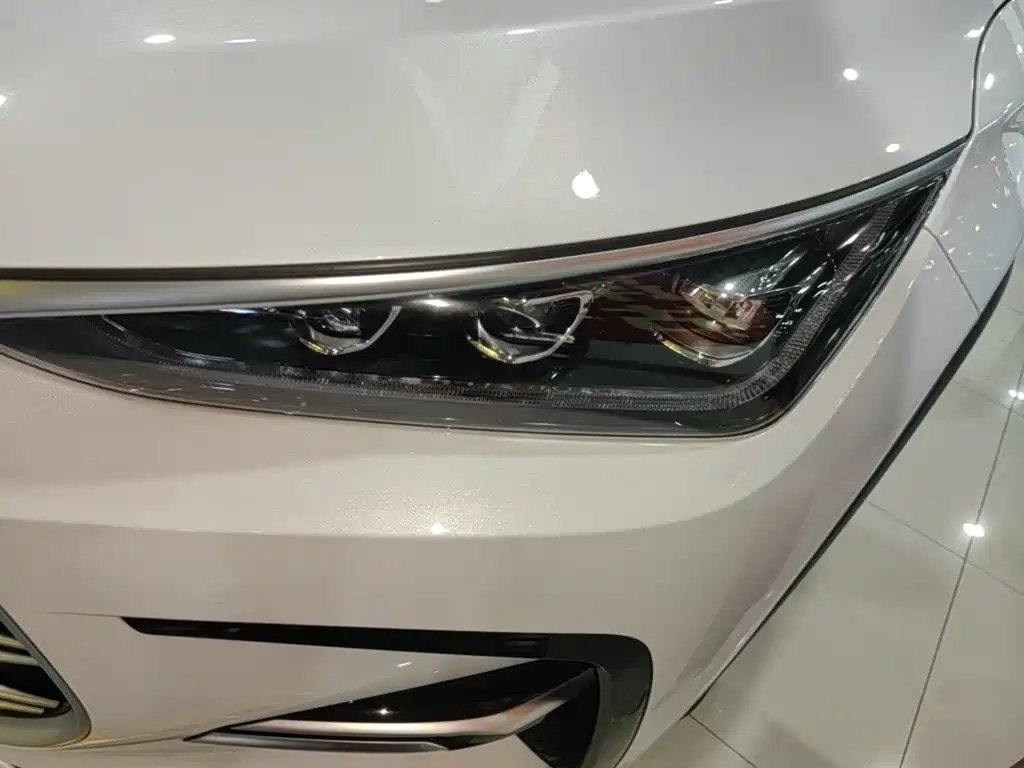 BYD Tang New Energy 2022 — фото 24