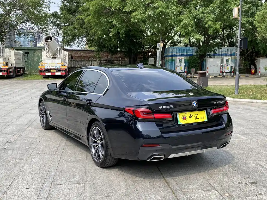 BMW 5 Series New Energy 2022 — фото 9