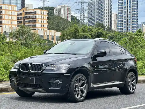 BMW X6 2011