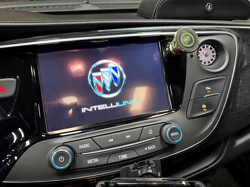 Buick Envision Plus 2017 — фото 16