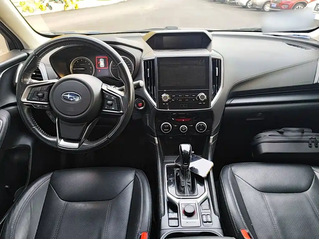 Subaru Forester 2018 — фото 10