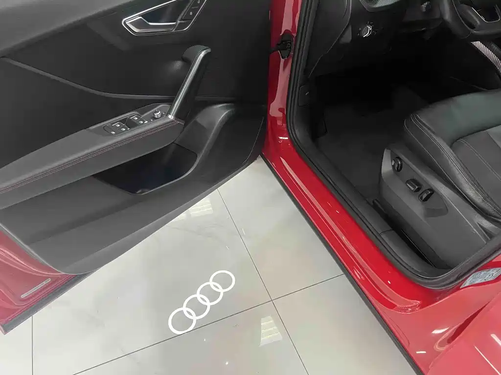 Audi Q2L 2022 — фото 6