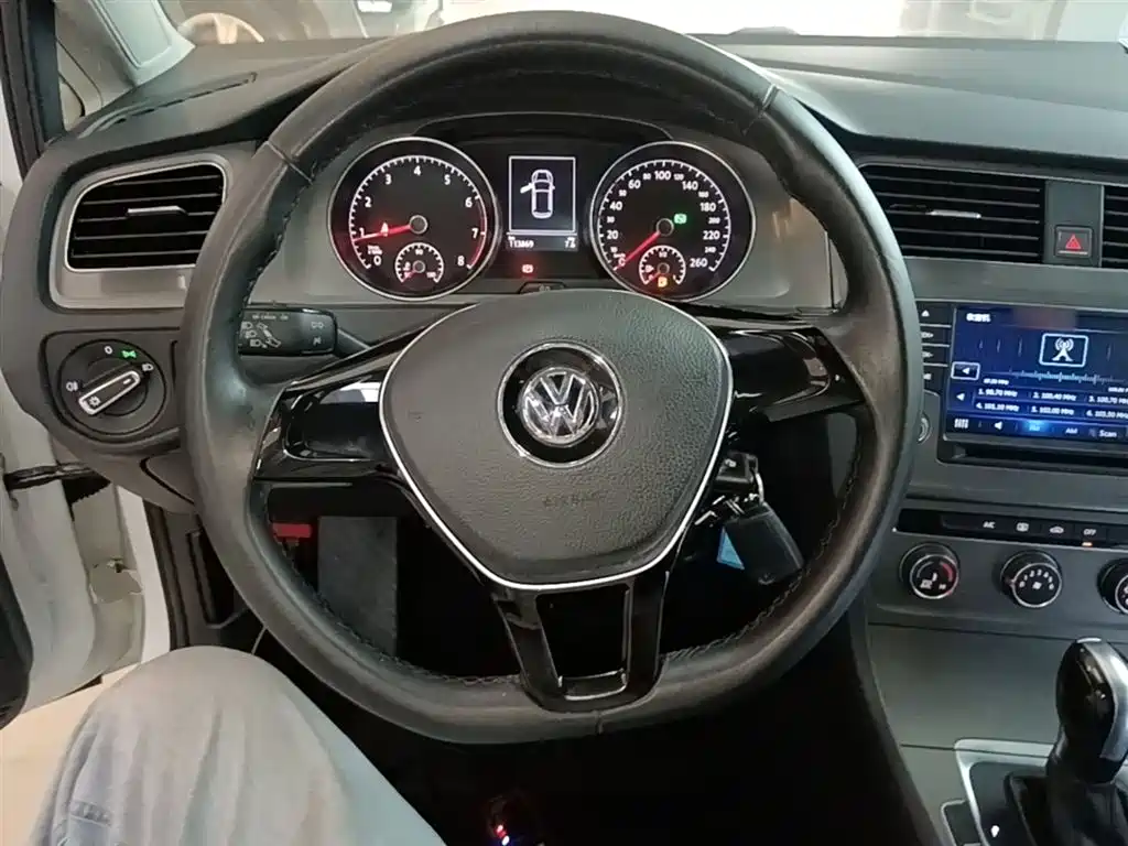 Volkswagen Golf 2015 — фото 11