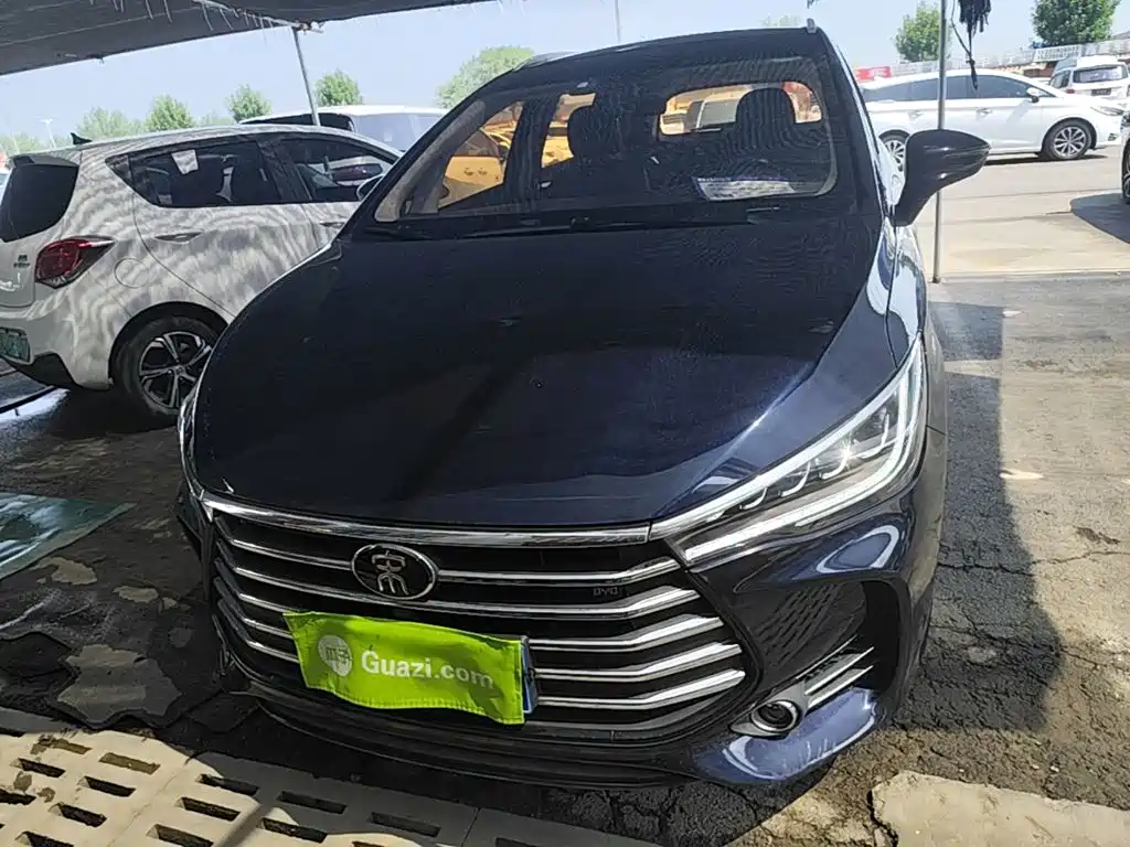 BYD MAX 2018