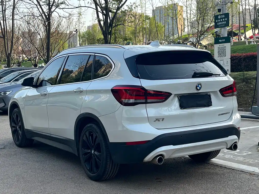 BMW X1 2021 — фото 5