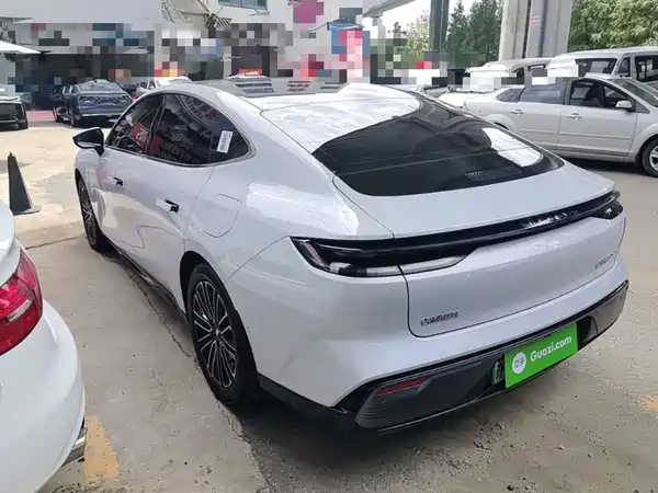 Geely Galaxy Starshine 8 2025