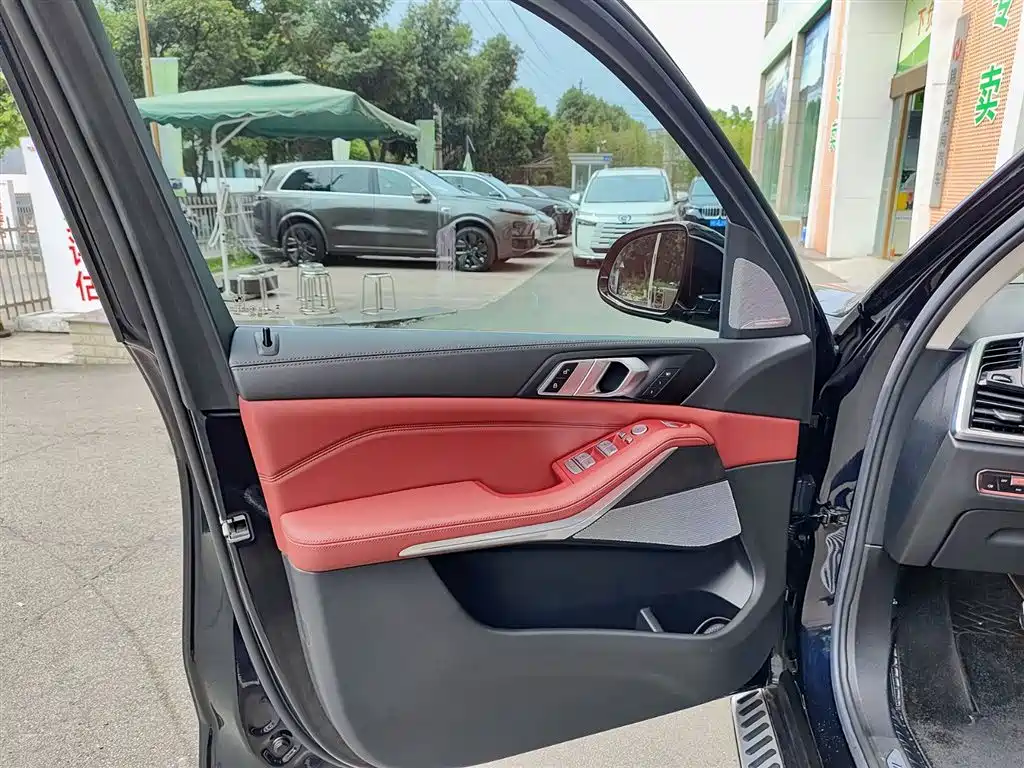 BMW X5 2023