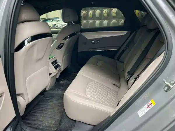 BYD Han 2024