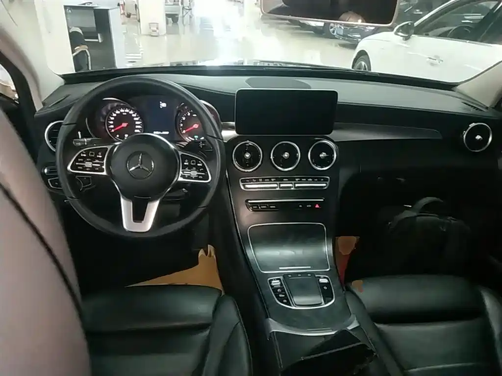 Mercedes-Benz C-Class 2019 — фото 10