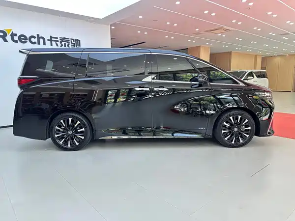 Toyota Alphard 2024