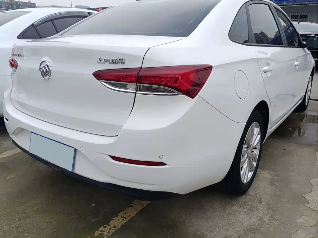 Buick Excelle 2021 — фото 18