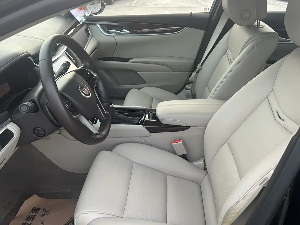 Cadillac XTS 2015 — фото 4