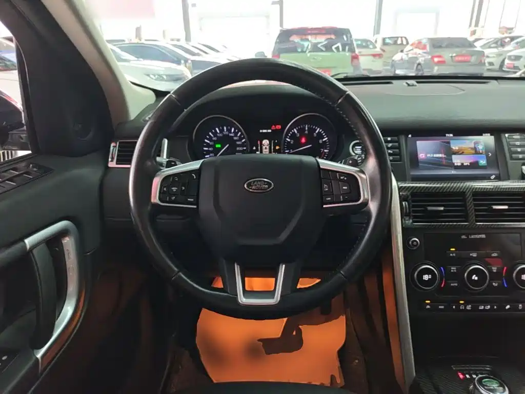 Land Rover Discovery Sport 2016 — фото 11