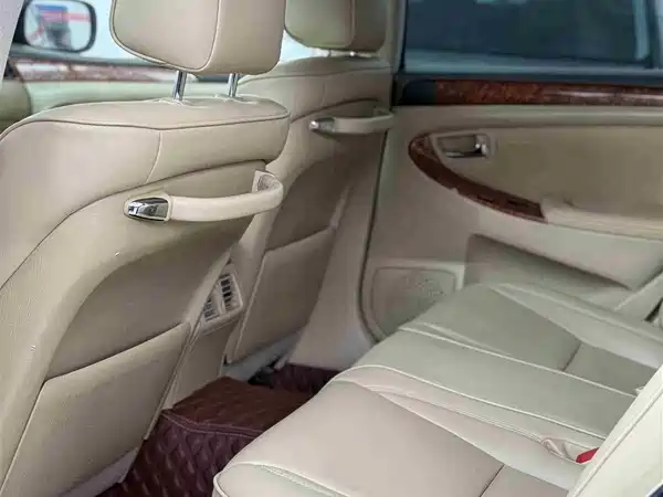 Toyota Crown 2005