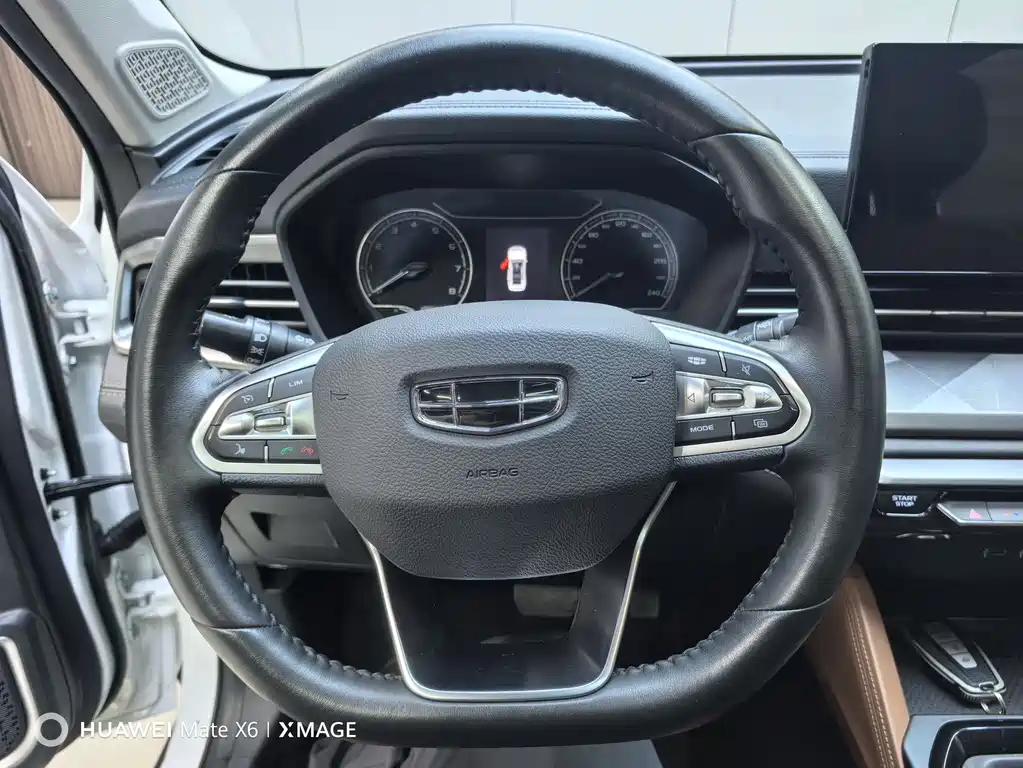 Geely Vision X6 2022 — фото 16