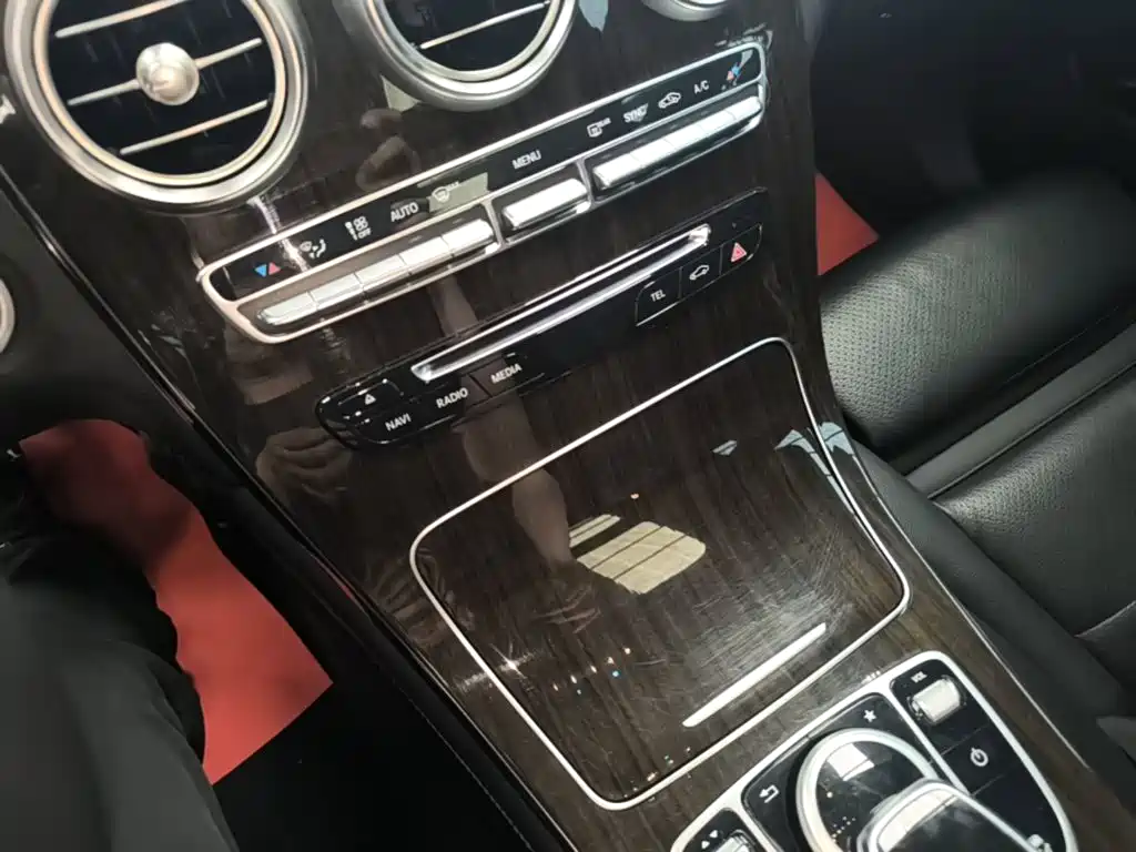 Mercedes-Benz GLC 2018 — фото 10