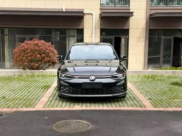 Volkswagen Golf GTI 2024