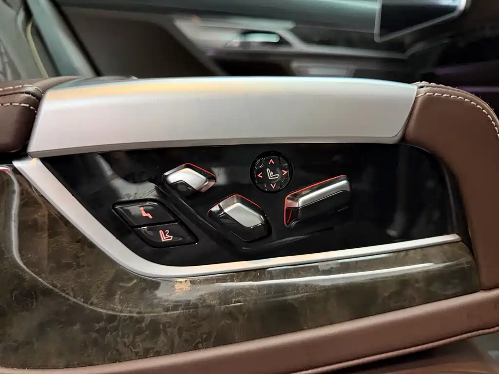 BMW 7 Series 2016 — фото 22