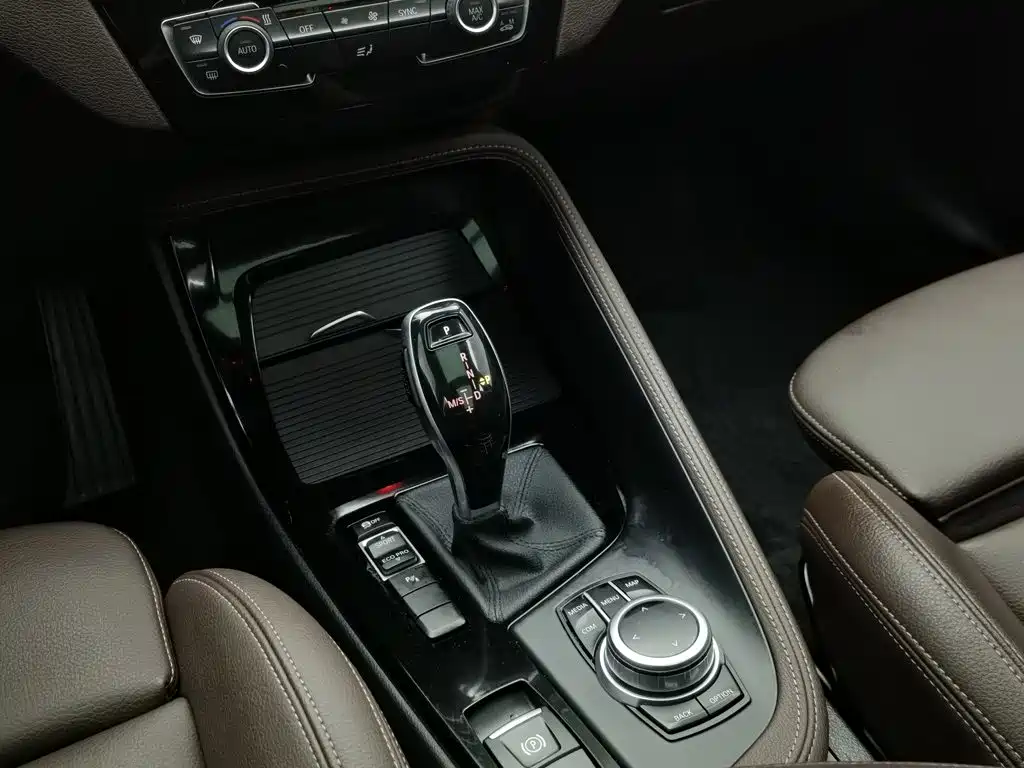 BMW X1 2021 — фото 13
