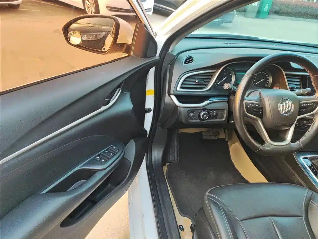 Buick Excelle 2019 — фото 16