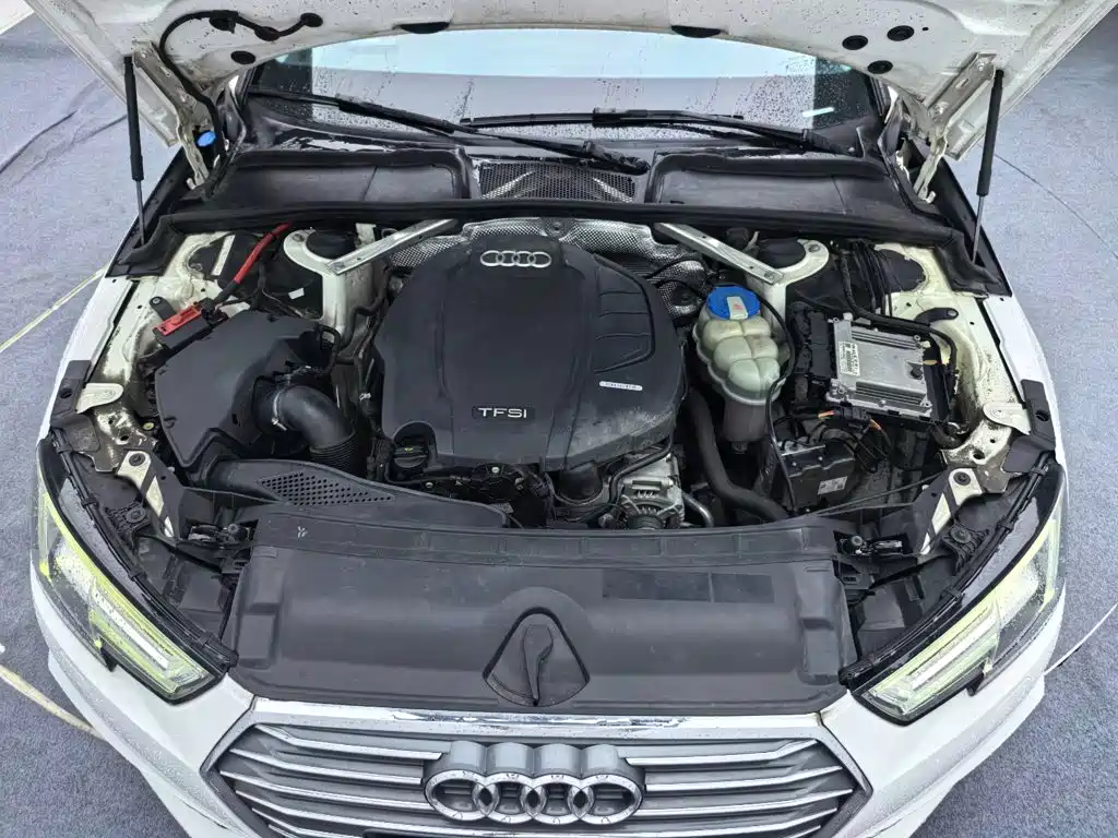 Audi A4L 2018 — фото 18