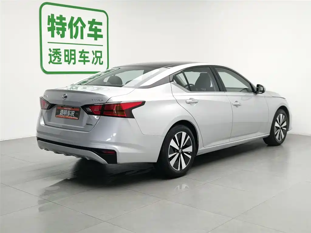 Nissan Teana 2022