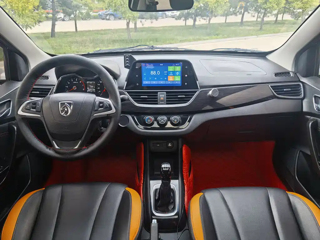 Baojun 310 2017