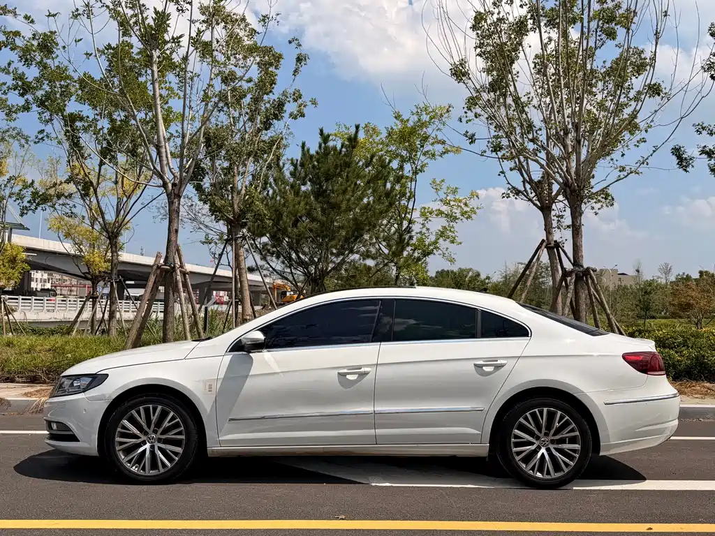 Volkswagen CC 2016 — фото 8