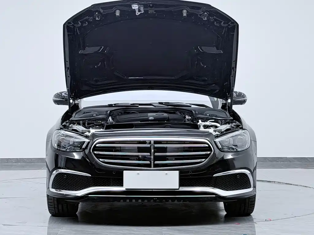 Mercedes-Benz E-Class 2021 — фото 12