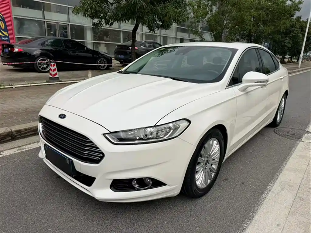 Ford Mondeo 2014 — фото 2