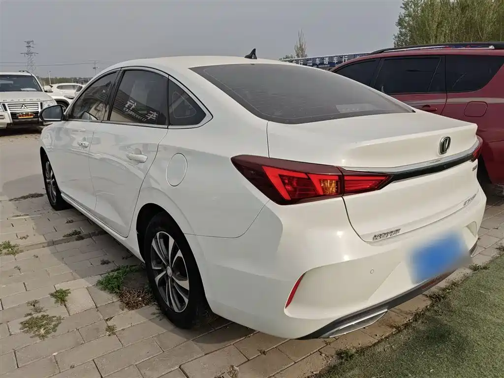 Changan Eado 2022 — фото 23