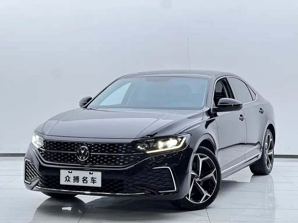 Volkswagen Passat 2023