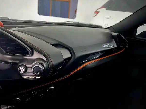 Ferrari 488 2019