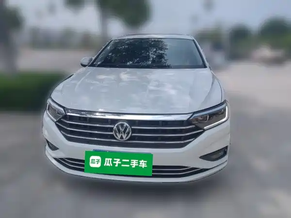 Volkswagen Sagitar 2020