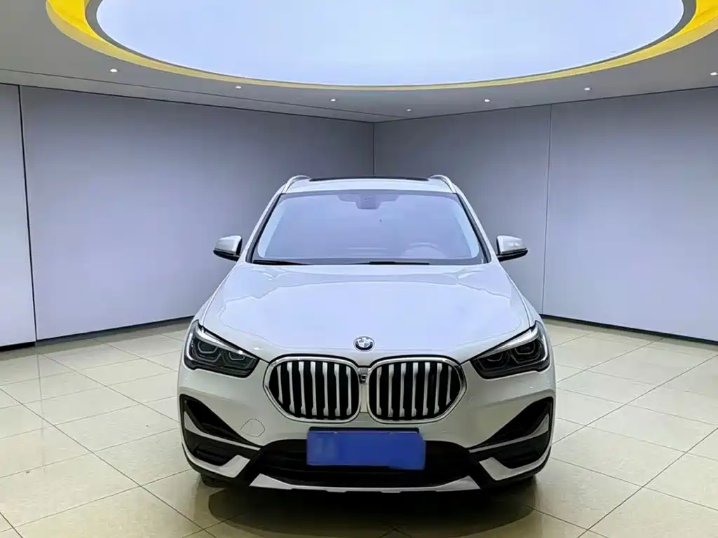BMW X1 2022 — фото 2