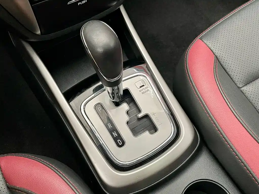 Changan Eado XT 2015 — фото 10