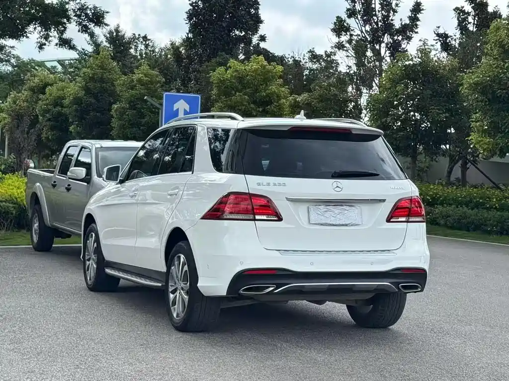 Mercedes-Benz GLE 2017 — фото 9