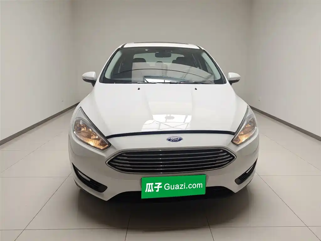 Ford Focus 2018 — фото 24
