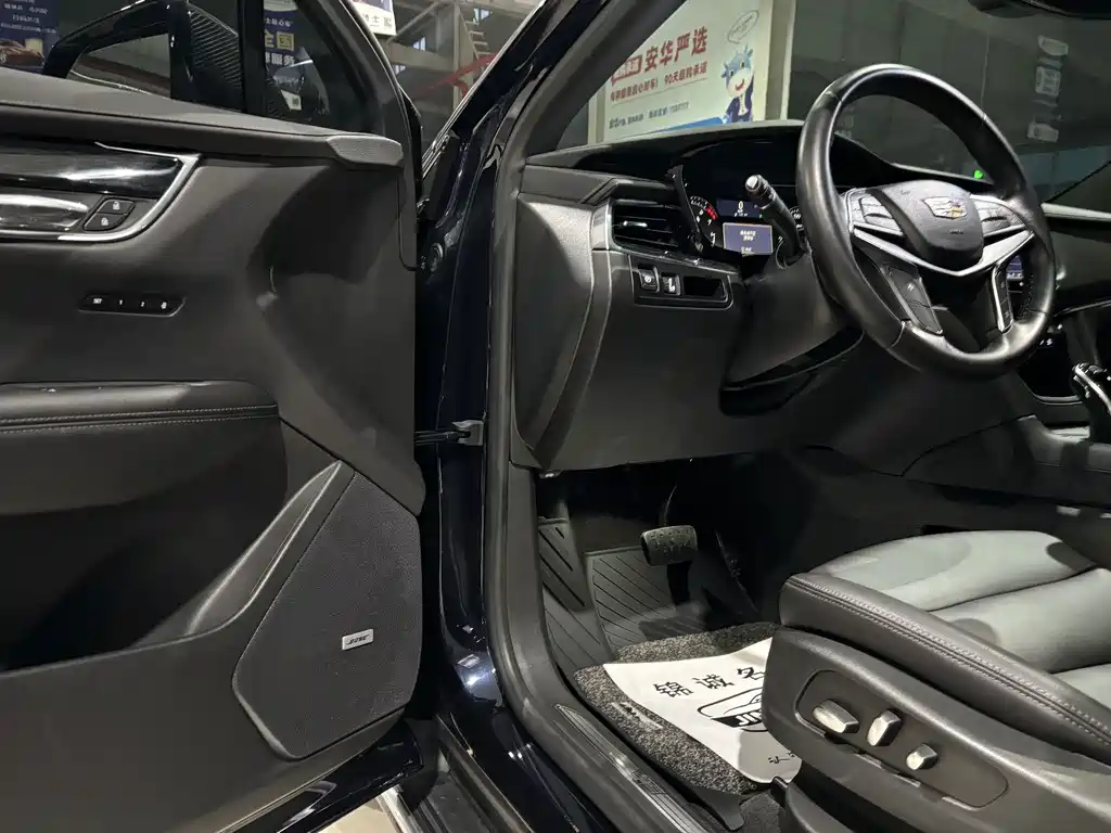 Cadillac XT5 2021 — фото 15