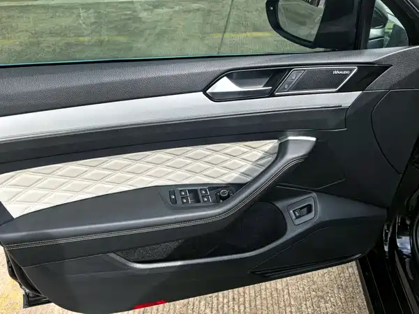 Volkswagen Magotan 2025