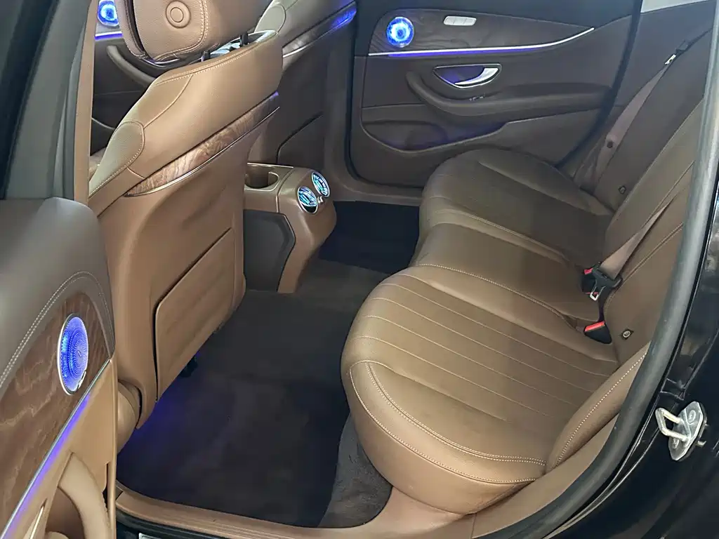 Mercedes-Benz E-Class 2020 — фото 8