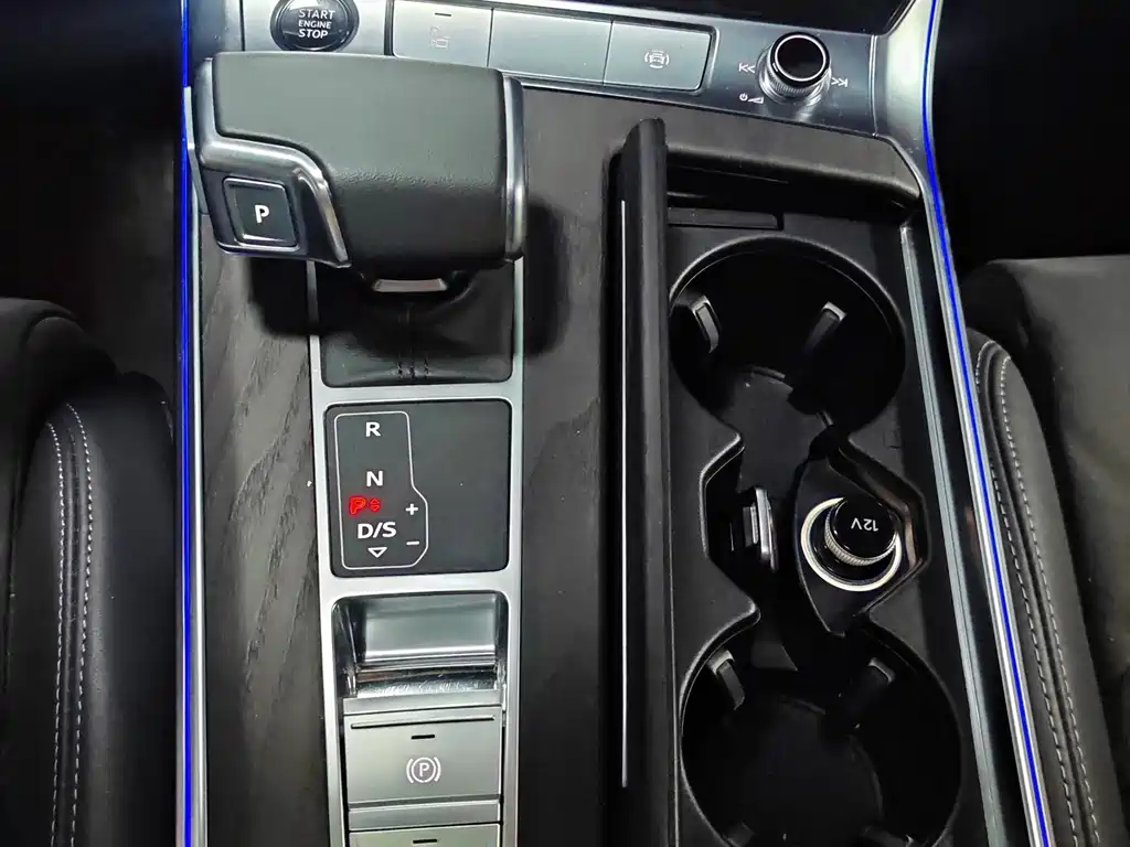 Audi A6L 2023 — фото 14