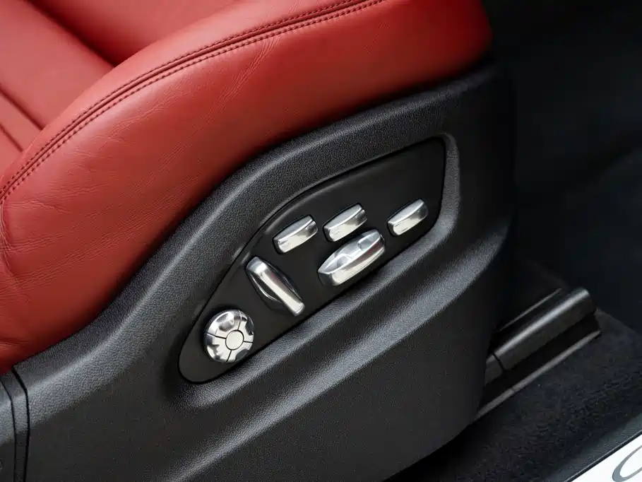 Porsche Cayenne 2018 — фото 19