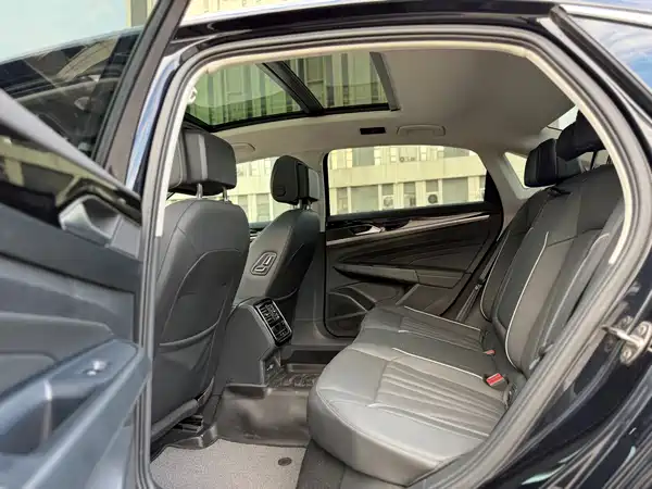 Volkswagen Passat 2024