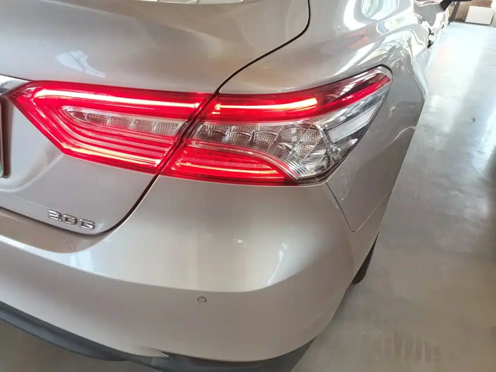 Toyota Camry 2020 — фото 24